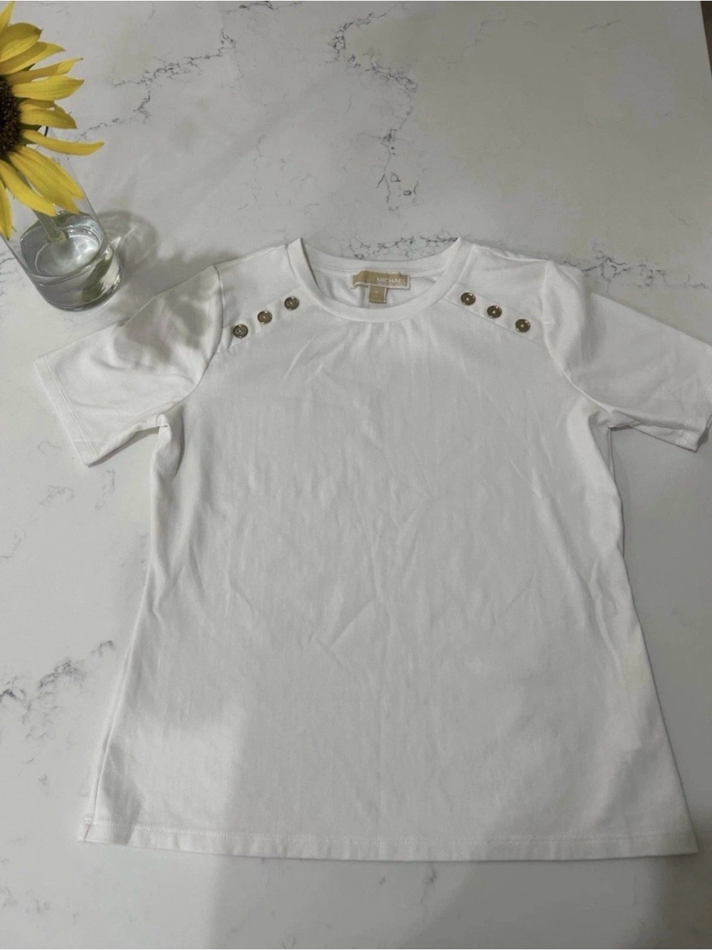 Michael Kors White Knit Top Medium Short Sleeve Button Accent Cotton Blend EUC